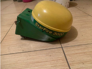 Трактор JOHN DEERE