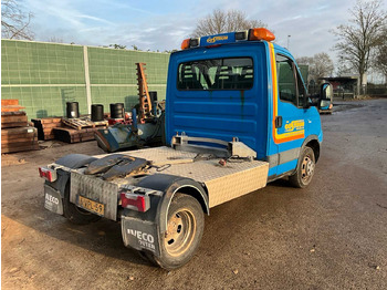 Комбе 2011 IVECO DAILY 40C18/T COMMERCIAL VEHICLE: слика 3