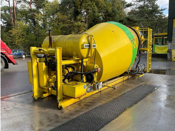 Камион миксер за бетон LIEBHERR