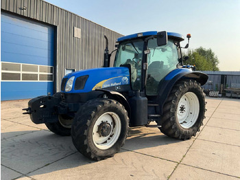 Трактор NEW HOLLAND T6000