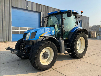 Трактор NEW HOLLAND T6070