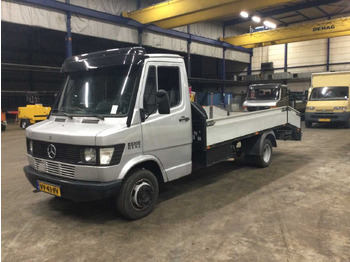 Камион MERCEDES-BENZ