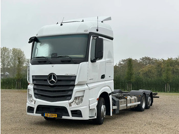 Камион со кабинска шасија MERCEDES-BENZ Actros 2642