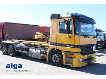 Камион со кука за подигање MERCEDES-BENZ Actros 2543