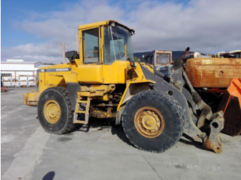 Натоварувач на тркала VOLVO L90D
