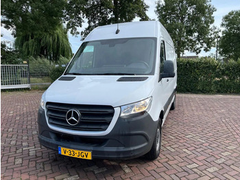 Товарно комбе, Комби со двојна кабина Mercedes-Benz Sprinter 317 1.9 CDI L2H1: слика 2