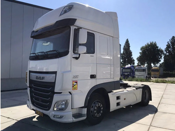 Камион влекач DAF XF 460