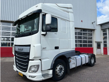 Камион влекач DAF XF 460