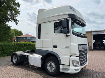 Камион влекач DAF XF 460