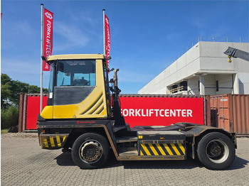 Трактор на терминалот Terberg RT223 4x4: слика 4