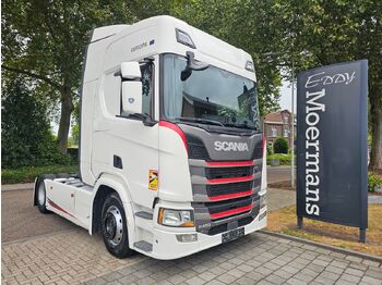 Камион влекач SCANIA R 450