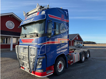 Камион влекач Volvo FH750: слика 2