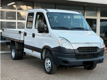 Комбе со отворен сандак, Комби со двојна кабина Iveco Daily 35C15 flatbed: слика 3