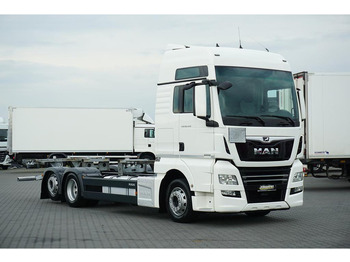 Камион со кабинска шасија MAN TGX