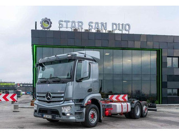 Камион со кабинска шасија MERCEDES-BENZ Antos