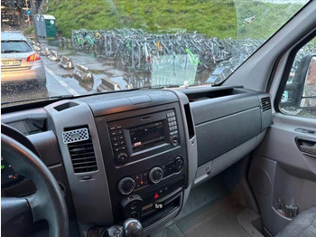 Комбе фургон Mercedes-Benz Sprinter Koffer + Tail lift: слика 5 Комбе фургон Mercedes-Benz Sprinter Koffer + Tail lift: слика 5