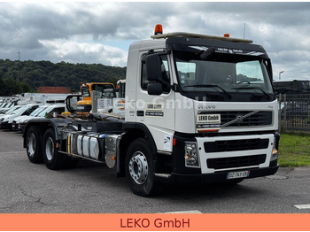 Камион со кука за подигање VOLVO FM 400