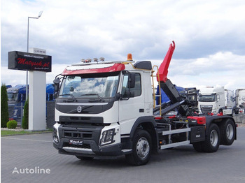 Камион со кука за подигање VOLVO FMX 450