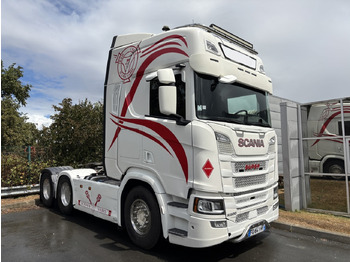 Камион влекач SCANIA R 500