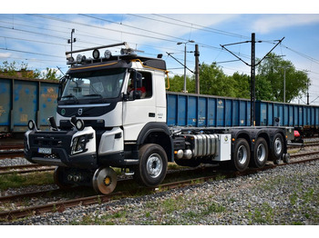 Транспортер на контејнер/ Камион со променливо тело, Камион со кран Volvo NEW FMX 8x4 RAIL ROAD SCHIENEN TWO WAY: слика 4