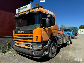 Камион со кука за подигање SCANIA 124
