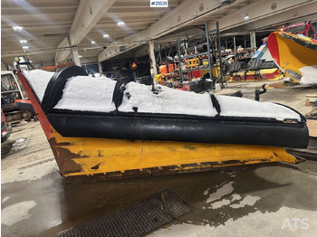 Плуг за чистење снег