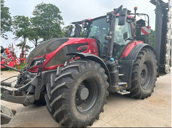 Трактор VALTRA