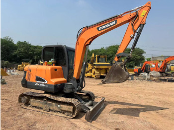 Багер гасеничар DOOSAN DX60