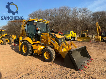 Ровокопач JCB 3CX