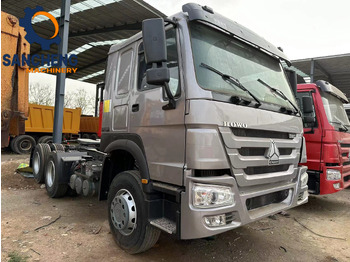 Камион влекач SINOTRUK HOWO
