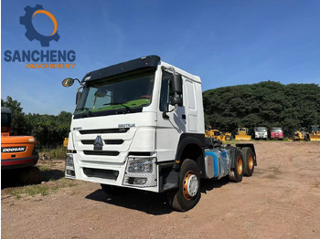 Камион влекач SINOTRUK HOWO