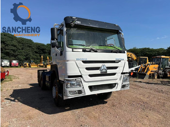 Камион влекач SINOTRUK HOWO