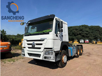 Камион влекач SINOTRUK HOWO