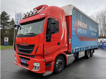 Камион со церада IVECO Stralis