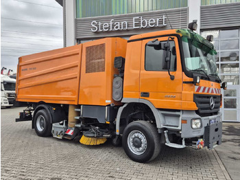 Лизинг на  Mercedes-Benz Actros 2032 A 4x4 Bucher STKF 9500 Airport 30x Mercedes-Benz Actros 2032 A 4x4 Bucher STKF 9500 Airport 30x: слика 4