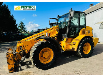 Телескопски натоварувач на тркала JCB