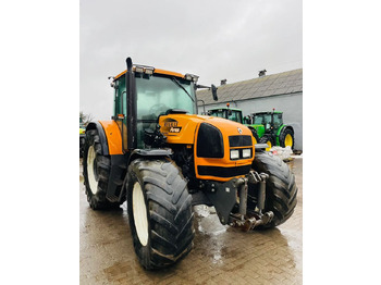 Трактор RENAULT Ares