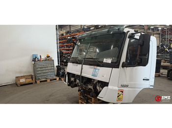 Кабина и ентериер MERCEDES-BENZ