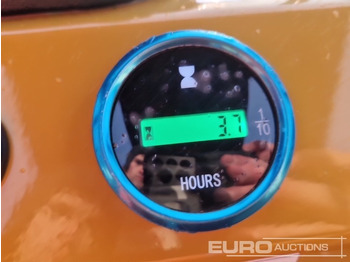 Компактен натоварувач