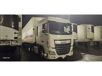 Камион влекач DAF XF 106 460