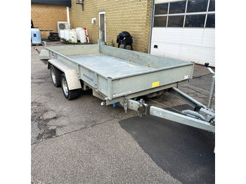 Автомобил приколка VARIANT