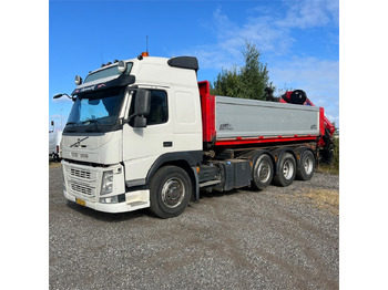 Камион со платформа VOLVO FM