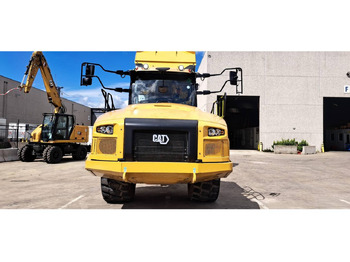 Зглобен истоварувач CAT 730: слика 3