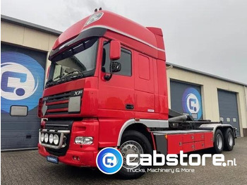 Камион со кука за подигање DAF XF 105 460