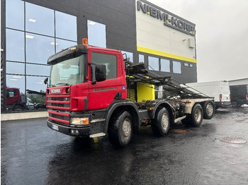 Камион за подигање контејнери SCANIA P114