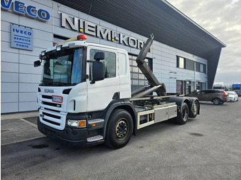 Камион со кука за подигање SCANIA P 380