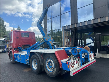 Камион со кука за подигање Scania R580 6x2*4: слика 4