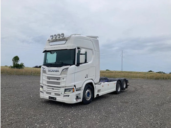 Камион со кабинска шасија SCANIA R 650