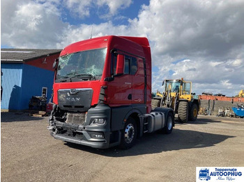 Камион влекач MAN TGX