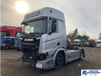 Камион влекач SCANIA R 450